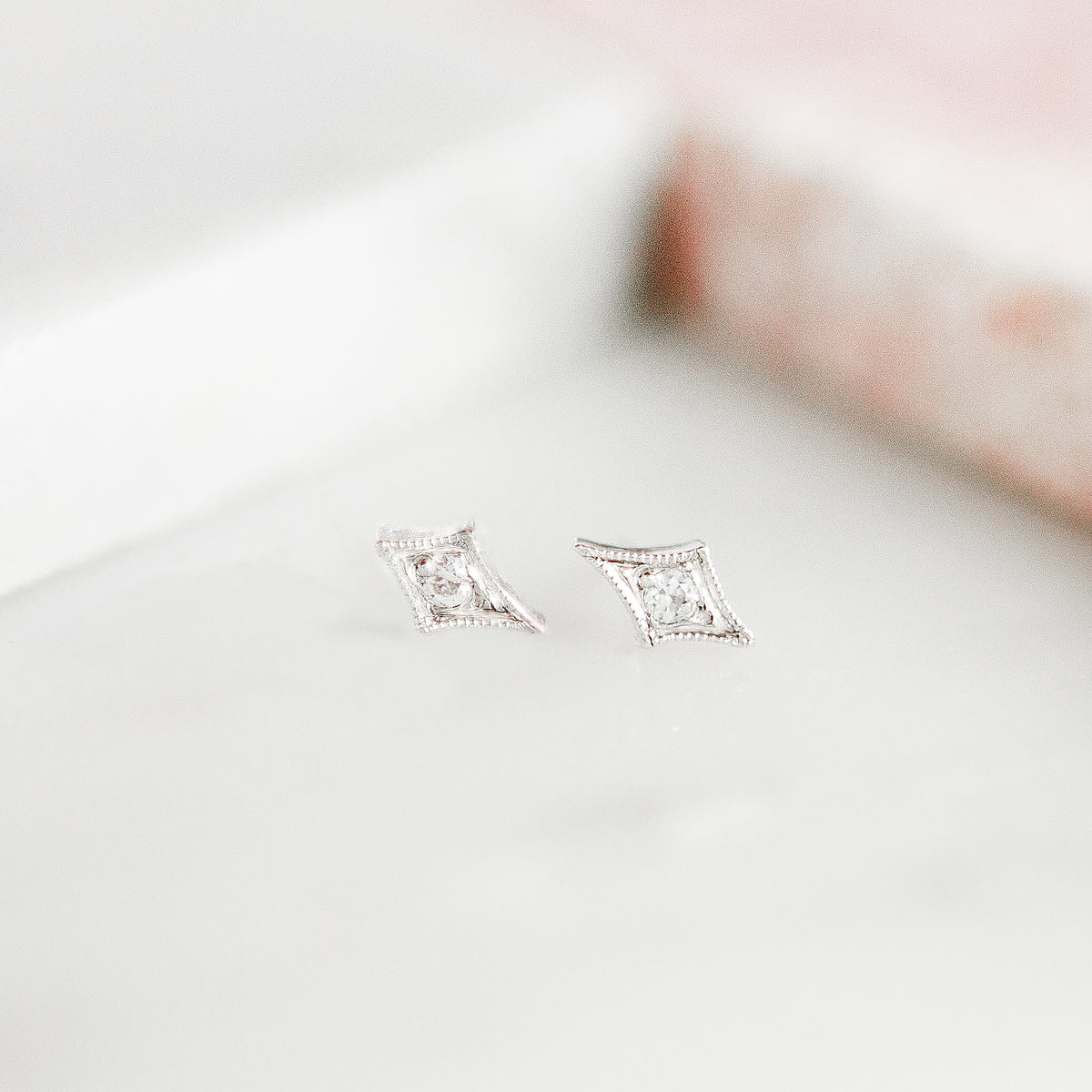 Santuari Teardrop Stud Earrings