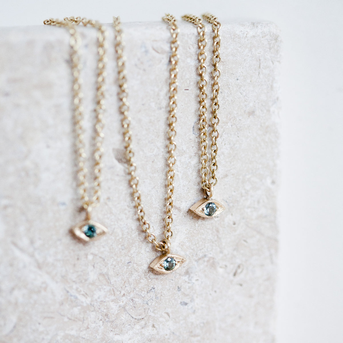 Mythos sapphire eye pendant