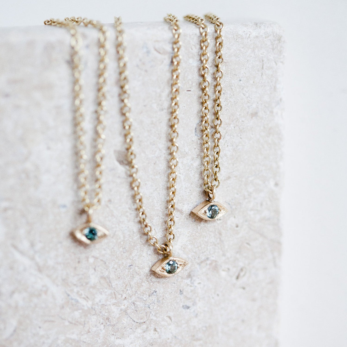 # Mythos sapphire eye pendant